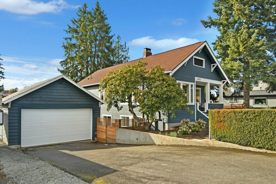 Property Photo: 6533 43rd Ave S 6533 43rd Ave S  WA 98118 