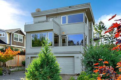 Property Photo:  10207 NE 62nd St  WA 98033 