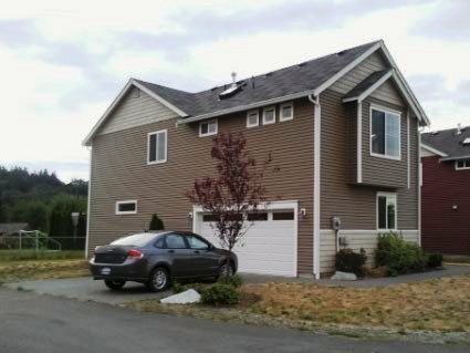 Property Photo:  104 2nd Ct SW  WA 98047 