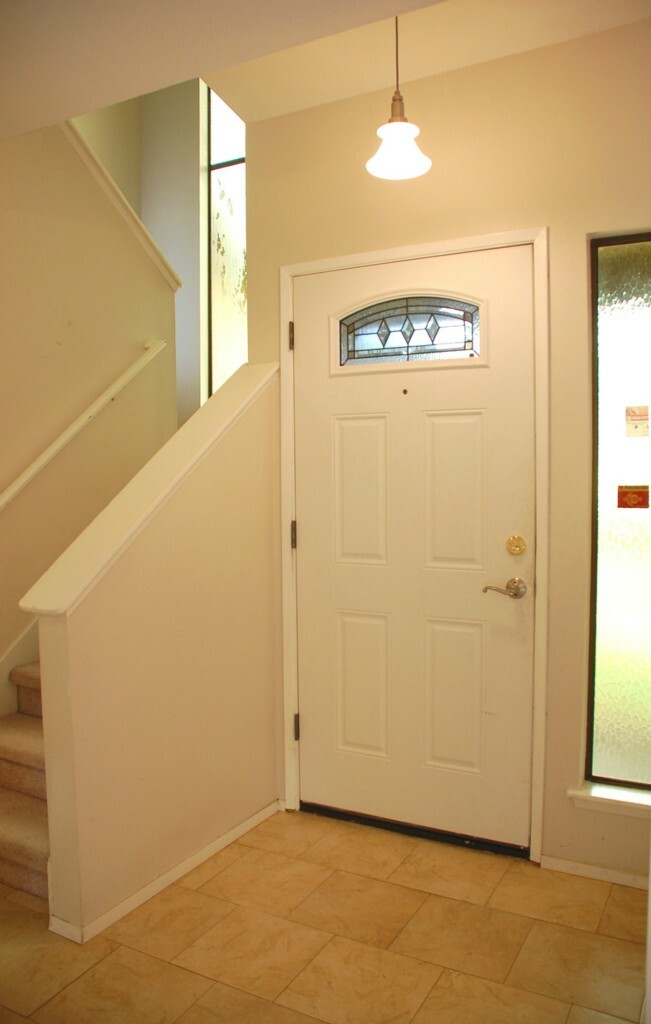 Property Photo: 609 SW 321st St WA 98023