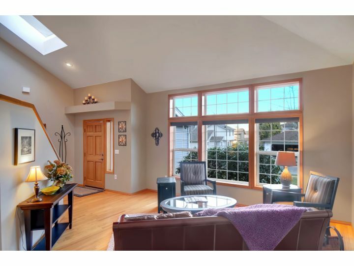 Property Photo: 15619 SE 157th St WA 98058