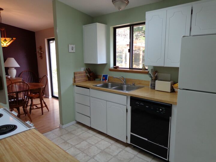 Property Photo:  13314 147th St E  WA 98374 