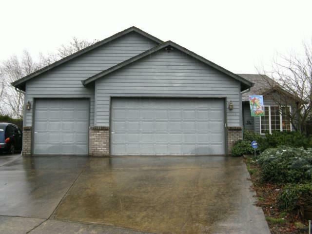 Property Photo:  1726 NW 29th Cir  WA 98607 