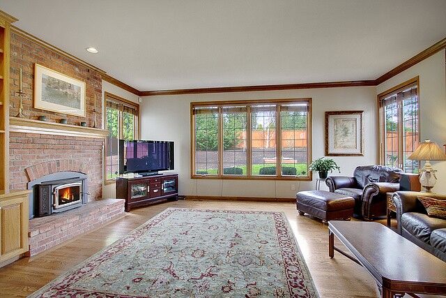 Property Photo: 23226 SE 47th Wy WA 98075