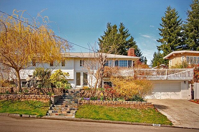 Property Photo:  16858 NE 6th Street  WA 98008 