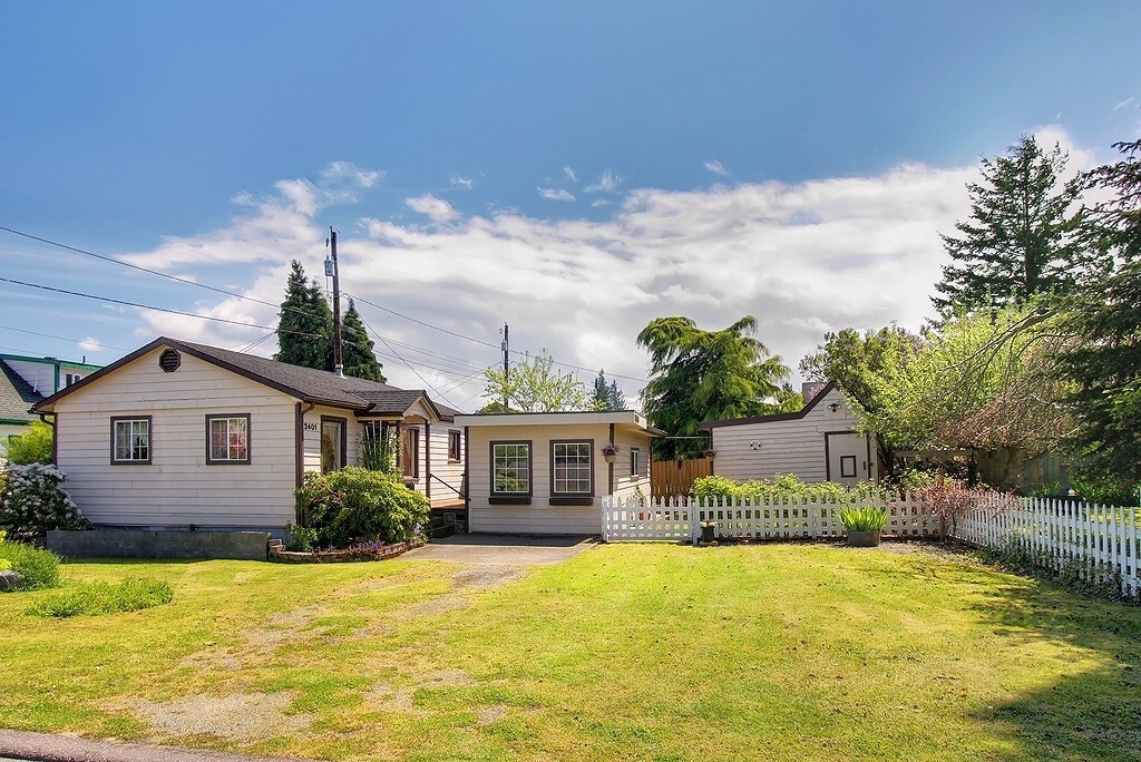 Property Photo: 2401 Cedar Street WA 98201