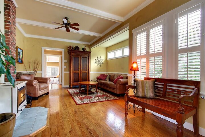 Property Photo: 3018 Garlough Ave SW WA 98116