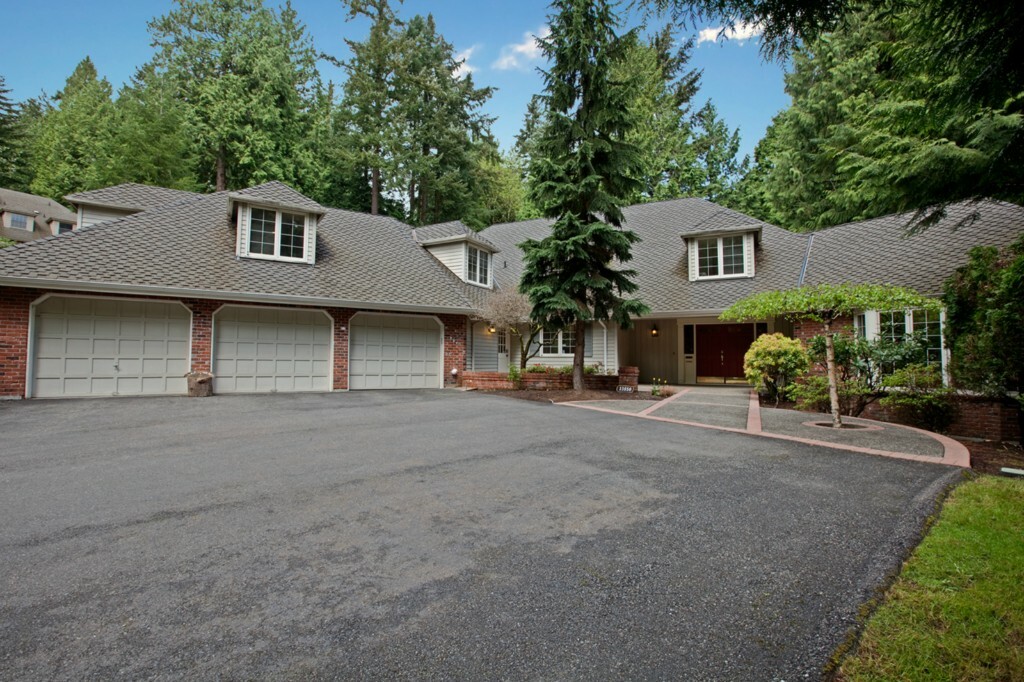 Property Photo:  13850 NE 34th Place  WA 98005 