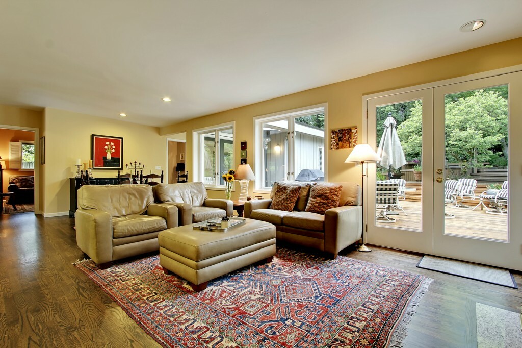 Property Photo: 1249 Evergreen Point Rd WA 98039