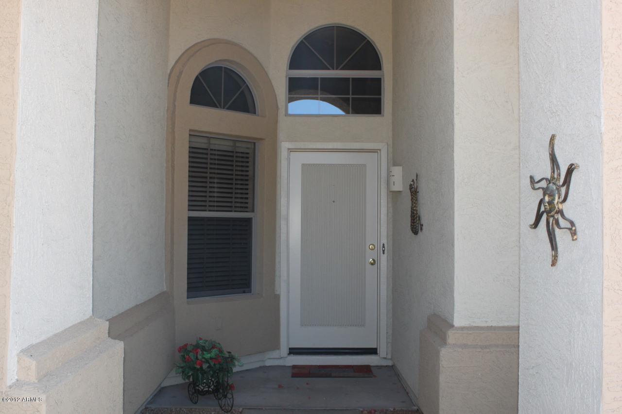 Property Photo:  11206 S Hopi Street  AZ 85338 