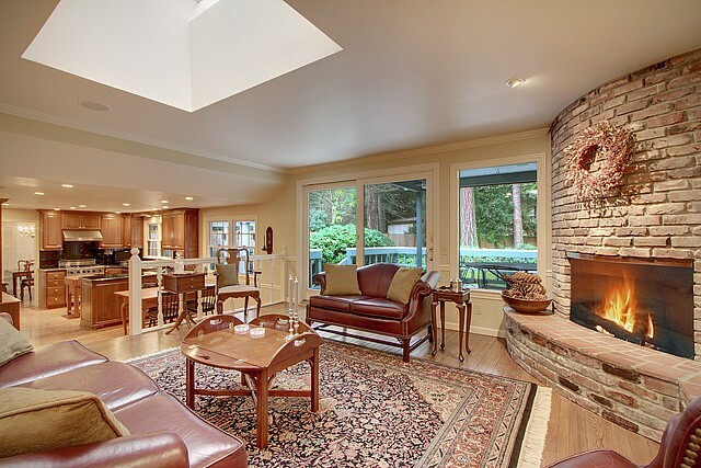 Property Photo:  8030 84th Ave SE  WA 98040 