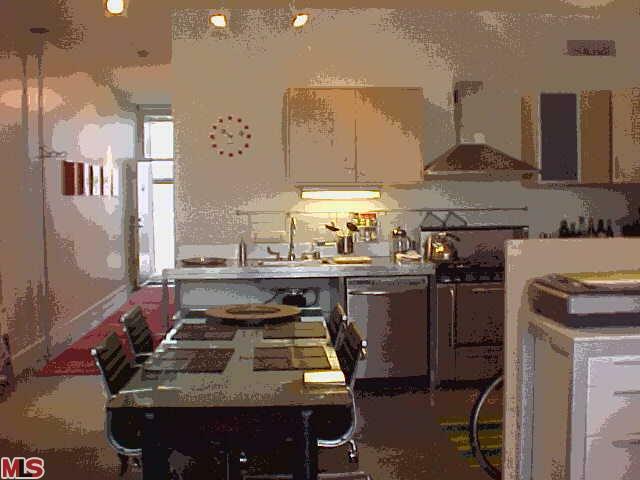 Property Photo:  615 Hampton Dr A104  CA 90291 