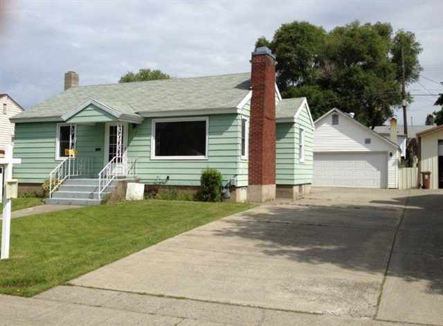 Property Photo: 2712 W Hoffman Ave WA 99205