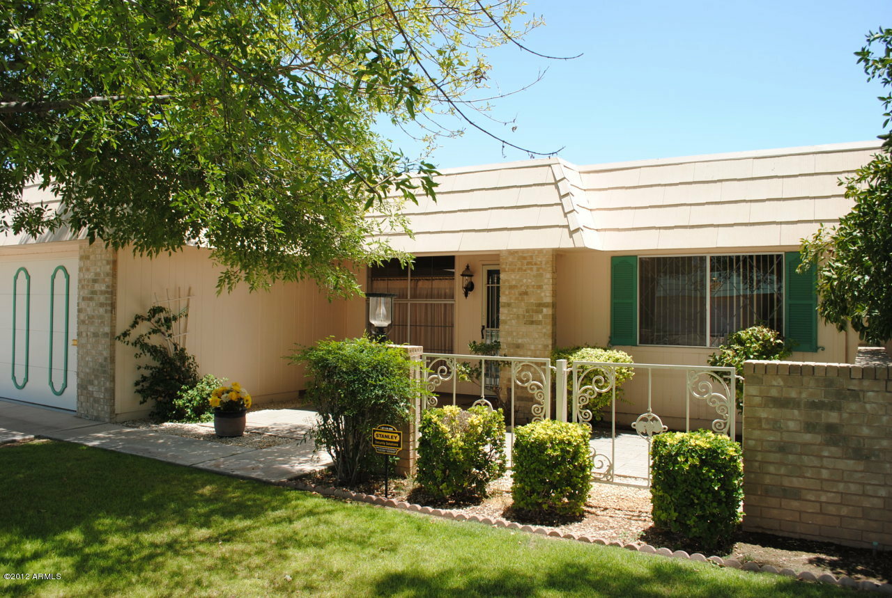 Property Photo:  9517 W Greenhurst Drive  AZ 85351 