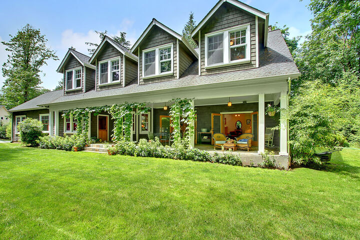 Property Photo: 4546 NE Mill Heights Cir WA 98110