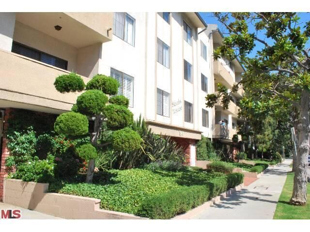 Property Photo:  1944 Glendon Ave 106  CA 90025 