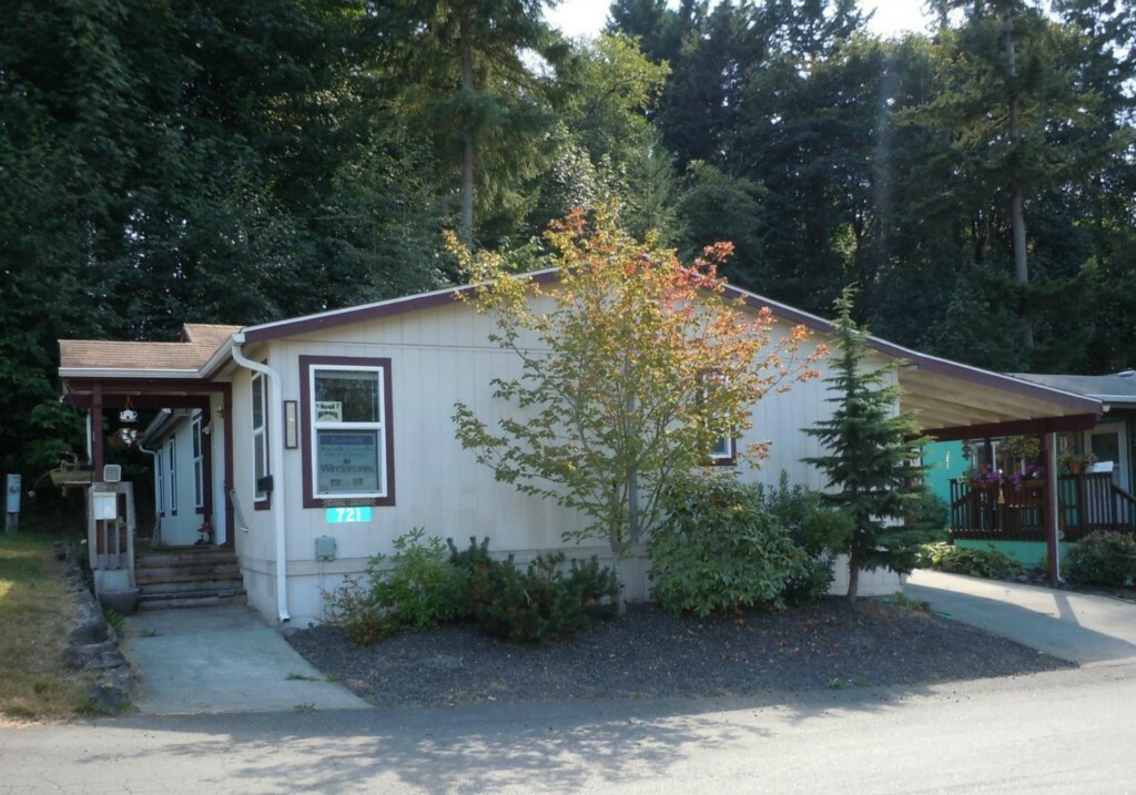 Property Photo: 721 NE Saturn Lane WA 98311
