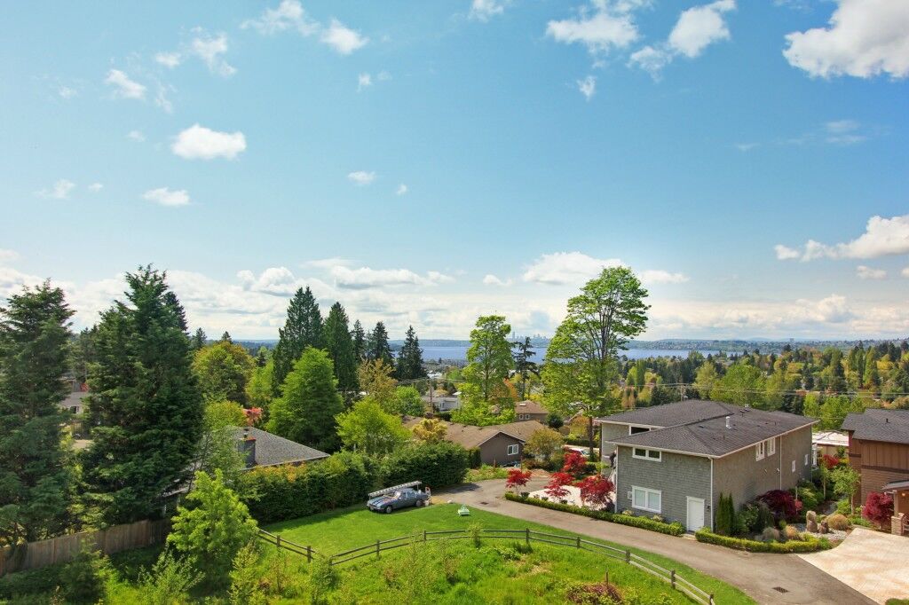 Property Photo: 9214 NE 112th Ave WA 98033