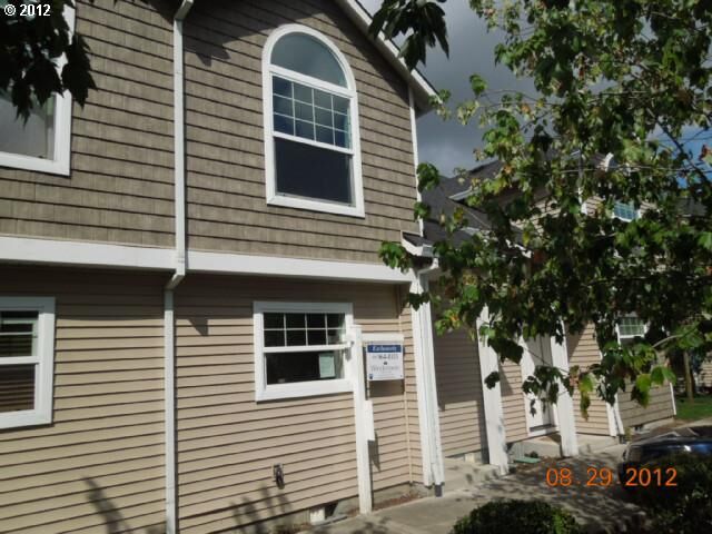 Property Photo: 19153 SE Yamhill St 21 OR 97233