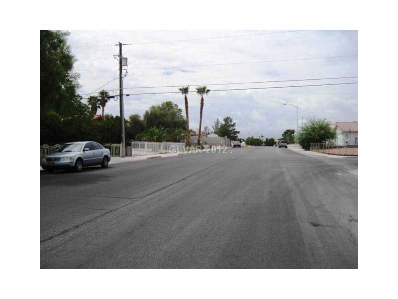 Property Photo: 5509 Cory Pl NV 89107