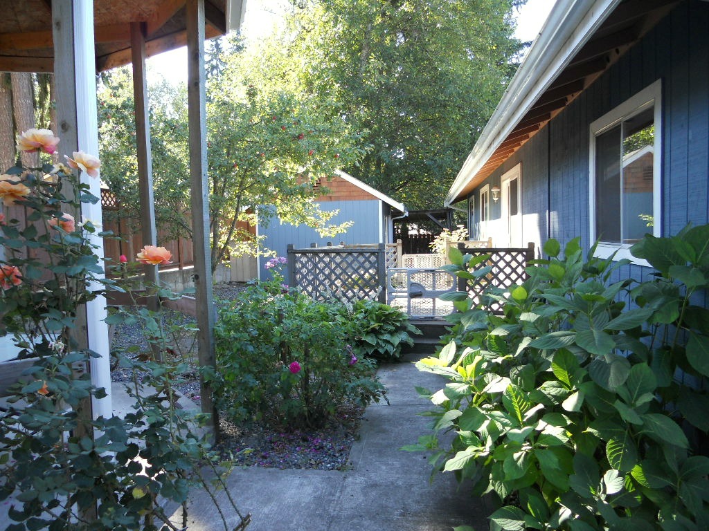 Property Photo:  14020 Chinook Cir NW  WA 98312 