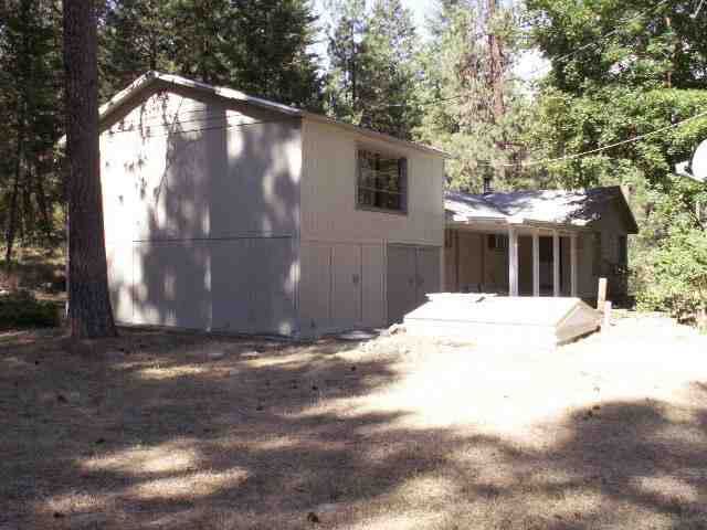 Property Photo: 11723 W Charles Rd WA 99026