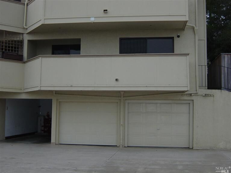 Property Photo:  270 Channing Way 3  CA 94903 