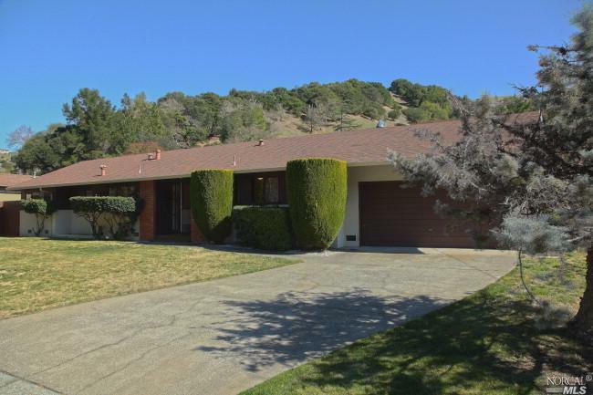 Property Photo:  270 Oak Manor Drive  CA 94930 