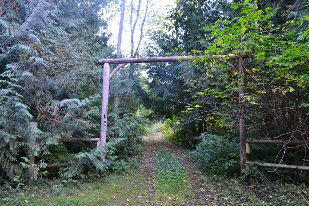 Property Photo:  180 Berry Hill Lane  WA 98368 