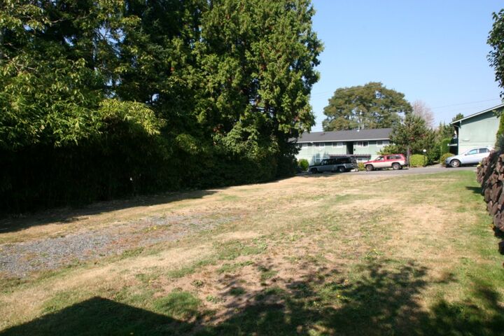 Property Photo:  0  5th Avenue S  WA 98033 