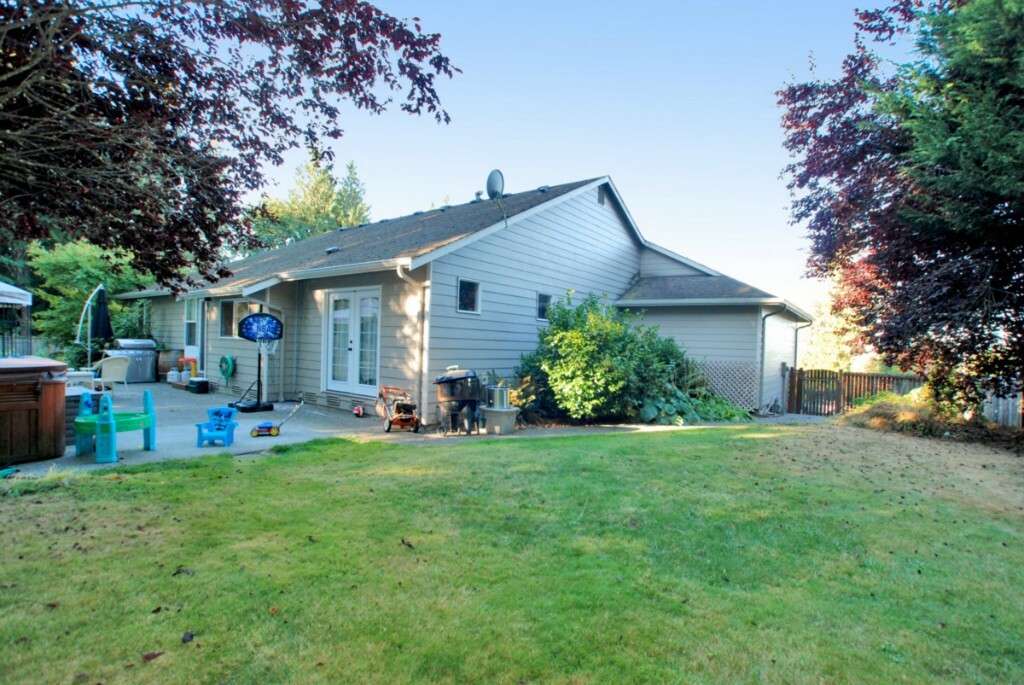 Property Photo:  27538 NE 141st Place  WA 98019 