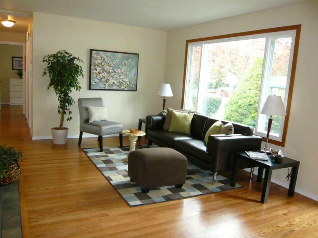 Property Photo:  3041 S 201st St  WA 98198 