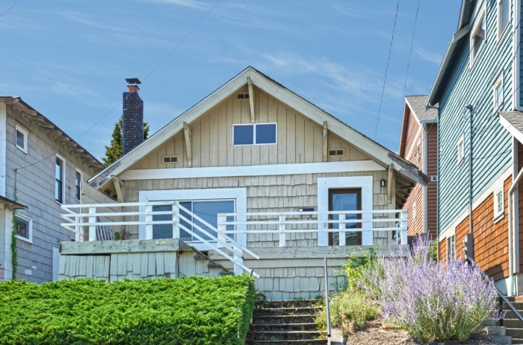 Property Photo:  4315 Evanston Ave N  WA 98103 