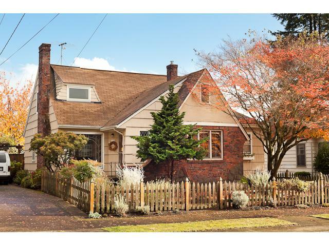 Property Photo: 2124 NE 60th Ave OR 97213