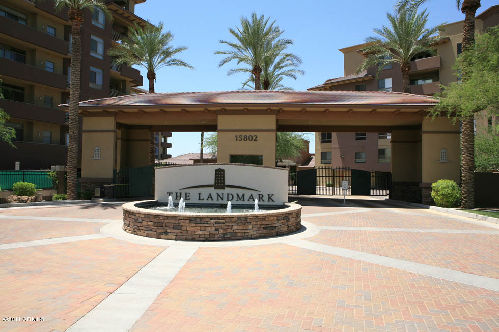 Property Photo:  15802 N 71st Street 210  AZ 85254 