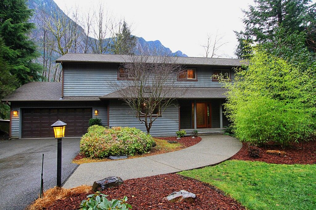 Property Photo: 7408 442nd Place SE WA 98065