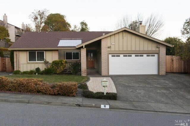 Property Photo: 6 Santa Victoria Court CA 94945