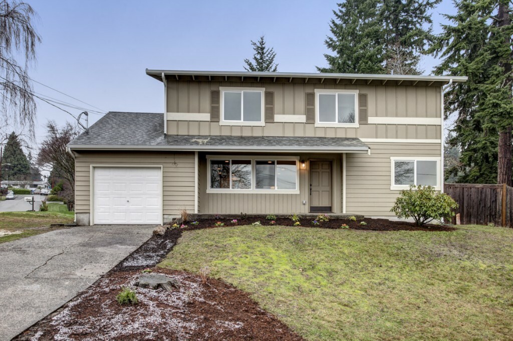 Property Photo:  7649 NE 202nd Place  WA 98028 