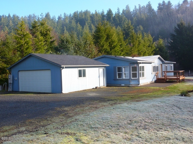 Property Photo: 52 N Echo Drive OR 97368