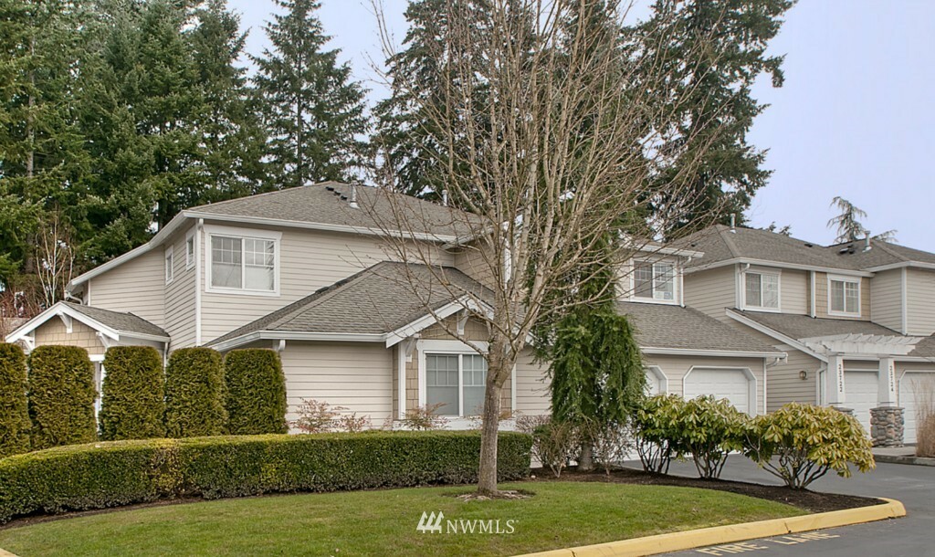 Property Photo:  23722 SE 36th Lane  WA 98029 