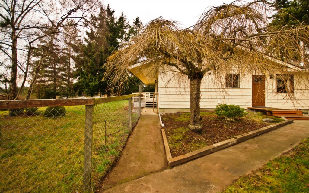 Property Photo:  541 Basil Rd  WA 98277 