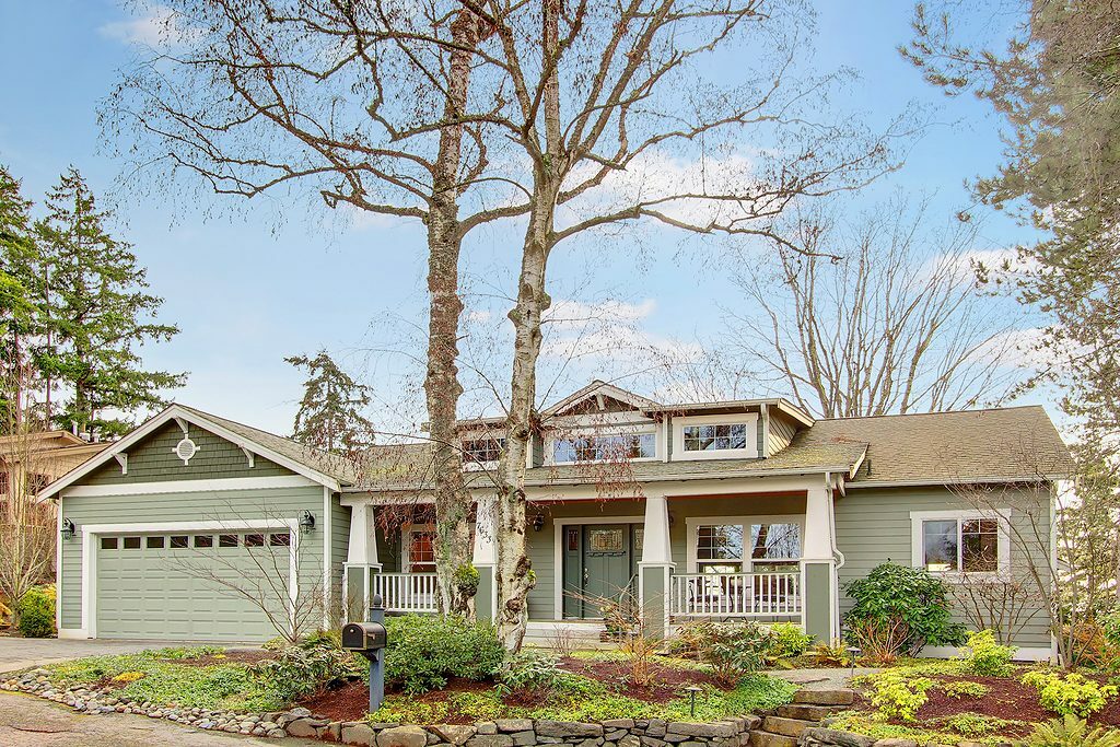 Property Photo: 7633 SE 41st St WA 98040