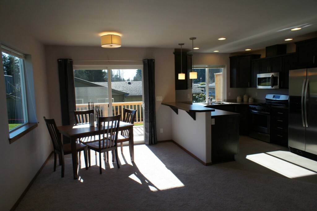 Property Photo:  765 NE Glenridge Ct  WA 98310 