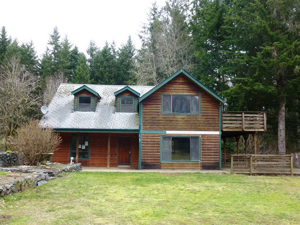 Property Photo: 9551 Hutchins Ave SE WA 98367