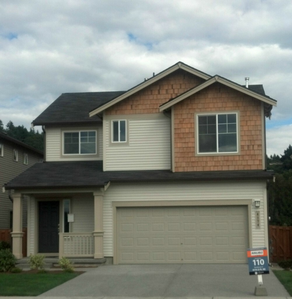 Property Photo: 1315 43rd St NE WA 98002
