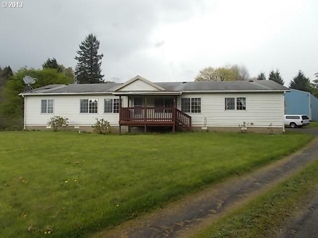 Property Photo:  711 NE 287th Pl  WA 98671 