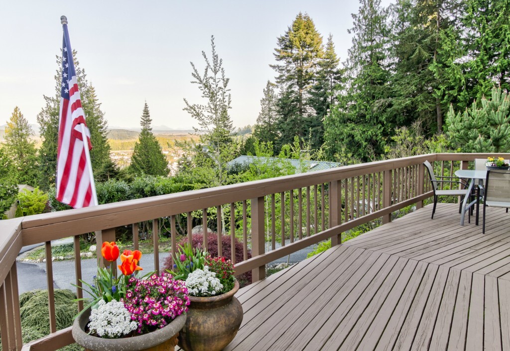 Property Photo: 413 Umatilla Place WA 98257