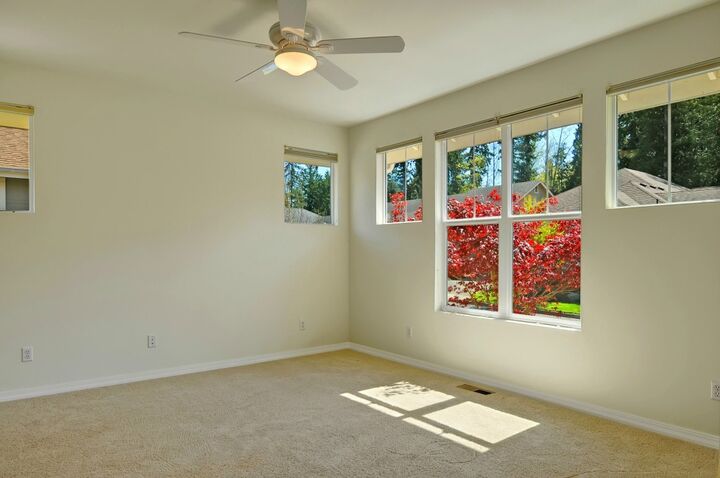 Property Photo: 23548 NE Twinberry Wy WA 98053