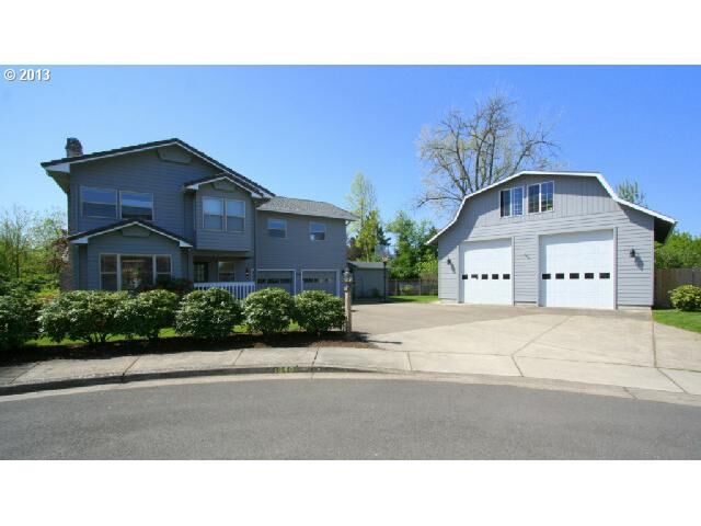 Property Photo:  1640 Elanco Ave  OR 97408 