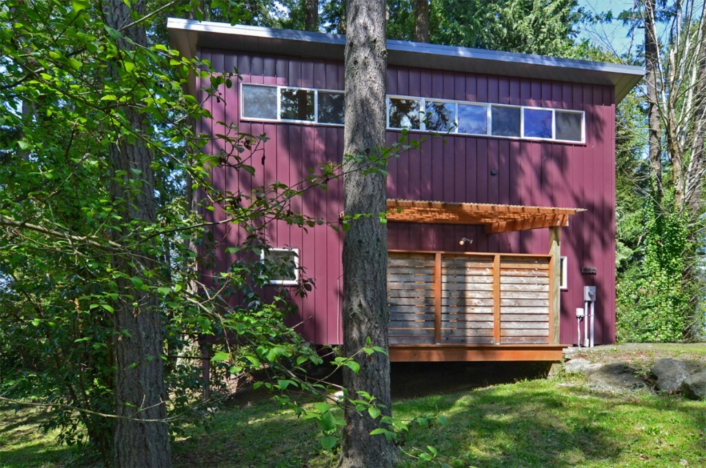 Property Photo:  668 Moji Lane NW  WA 98110 